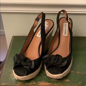 Steve Madden peep toe platform sandal